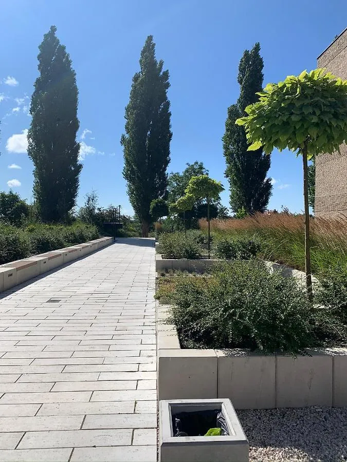 Baltic Riviera Apartments - Garden Sanctuary Retreat Gdansk