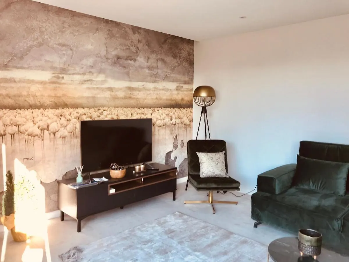 Baltic Riviera Apartments - Garden Sanctuary Retreat Gdansk