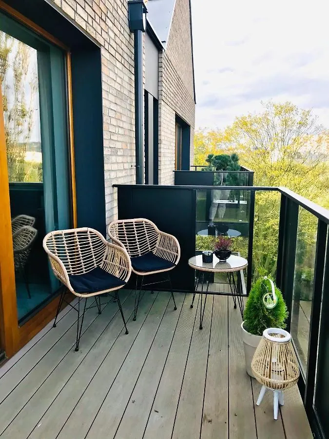 Baltic Riviera Apartments - Garden Sanctuary Retreat Gdansk